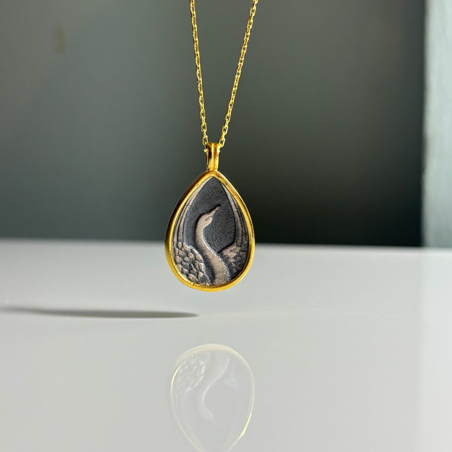 SWAN KOLYE